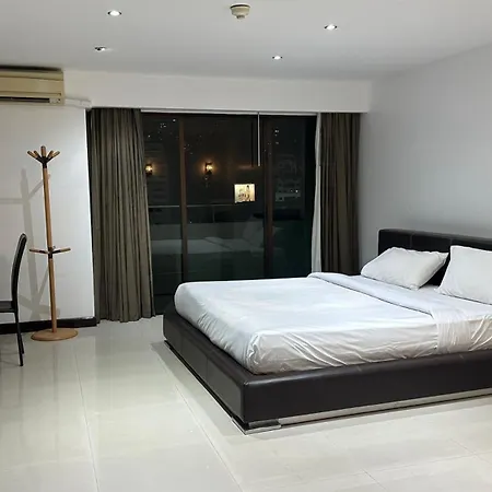 Omni Tower Cozy Apartments By Direct Rooms Bangkok Exterior photo