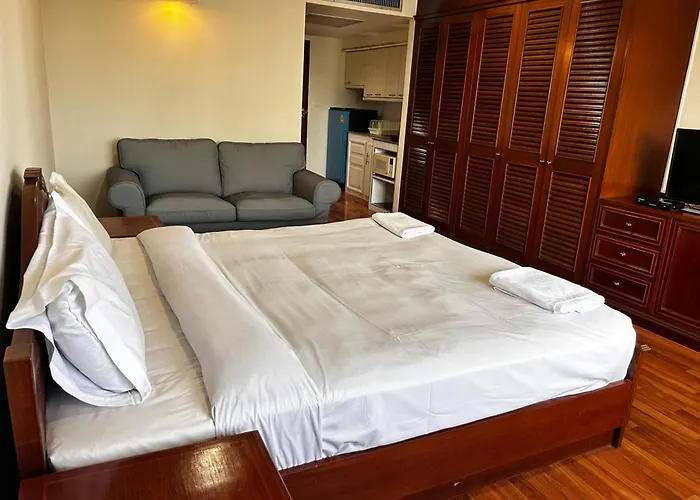 Omni Tower Cozy Apartments By Direct Rooms